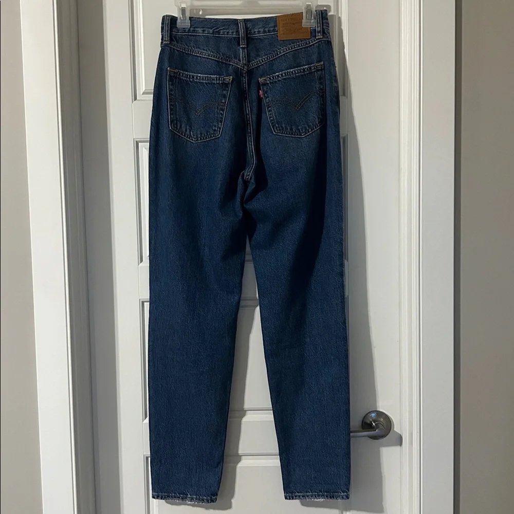 Levi’s High Rise Mom Jeans - Picture 6 of 12